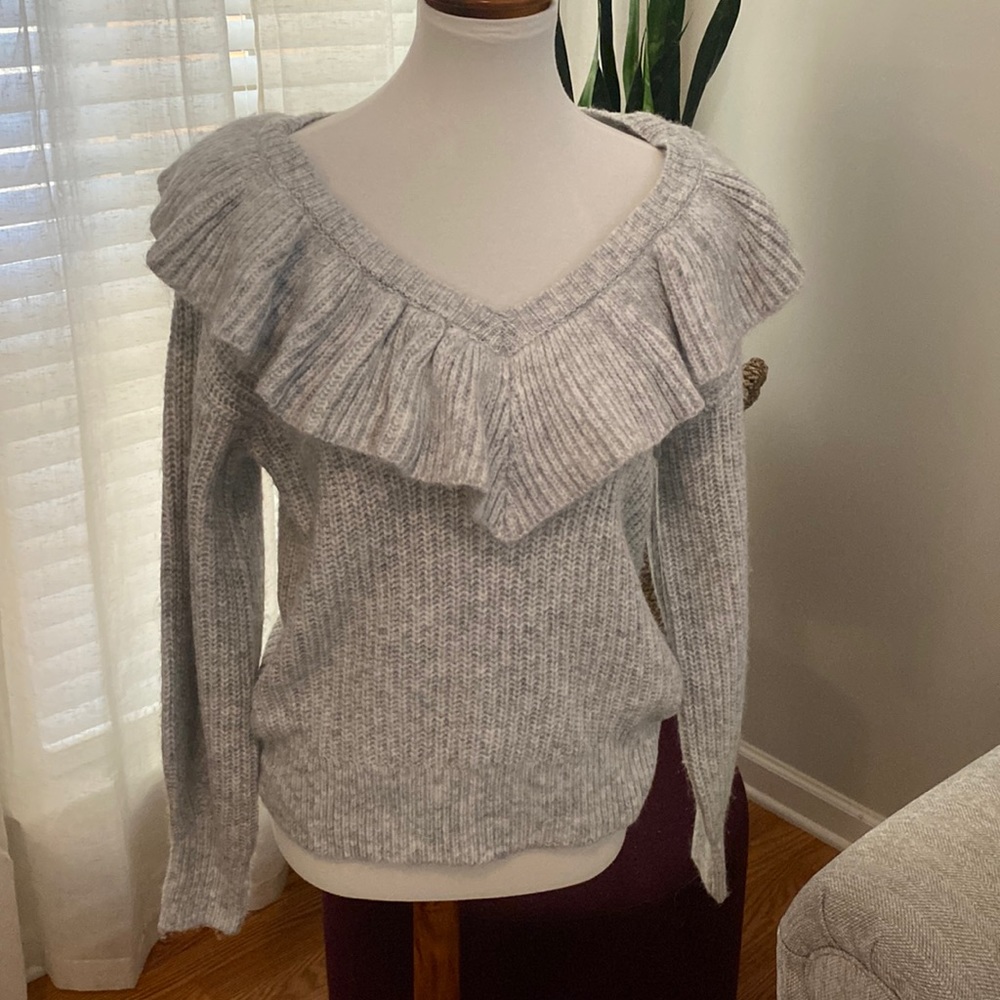 Target “A new day” ruffle sweater S. NWT